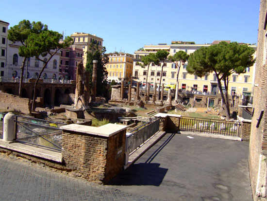1_rome_027_ancient_ruins